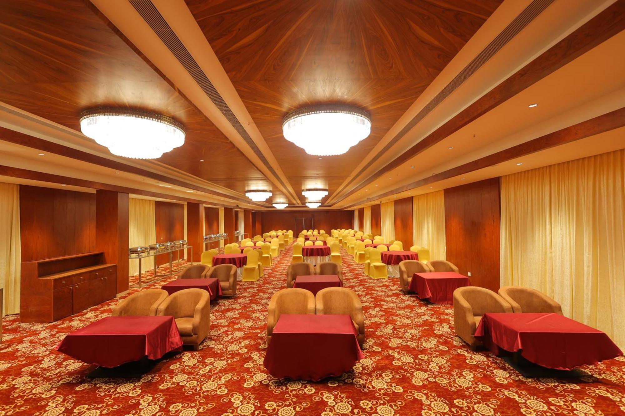 Icon Grand Hotel By Bhagini バンガロール エクステリア 写真