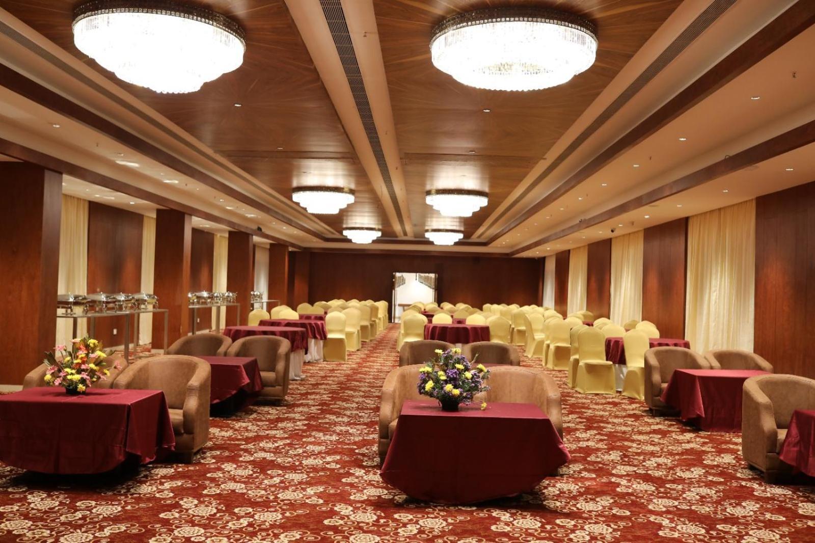Icon Grand Hotel By Bhagini バンガロール エクステリア 写真
