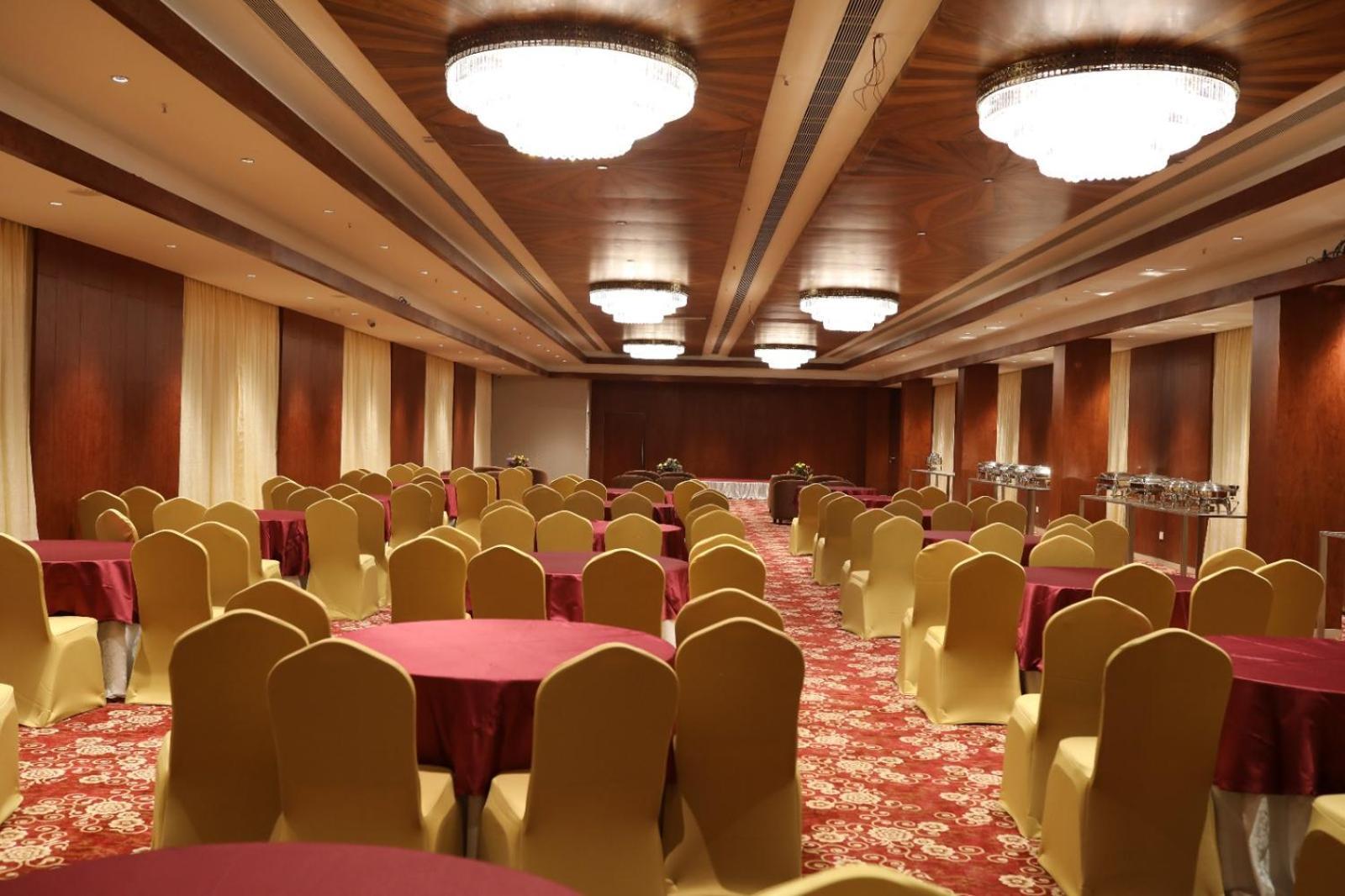 Icon Grand Hotel By Bhagini バンガロール エクステリア 写真